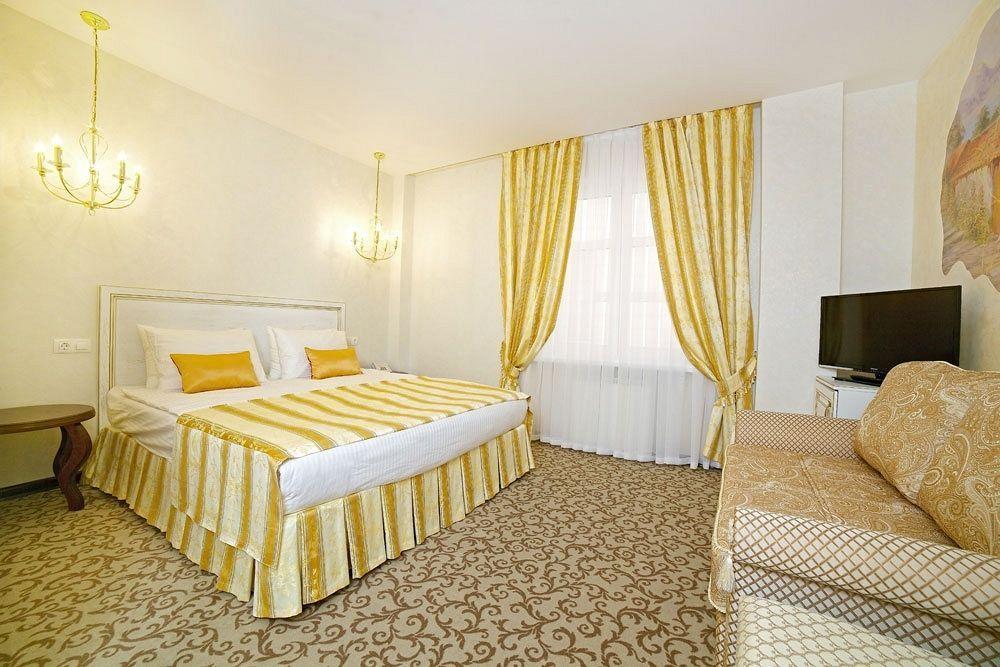 Villa Marina Hotel Krasnodar Bagian luar foto